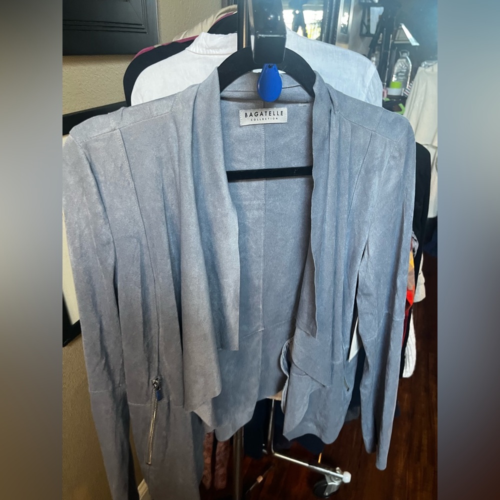 BAGATELLE COLLECTIONS BLUE CARDIGAN WITH ZIPPER POCKETS SIZE s